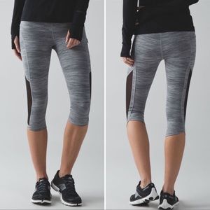 Lululemon Sun Runner Crop Space Dye Camo Seal Grey Deep Coal Black Size 8